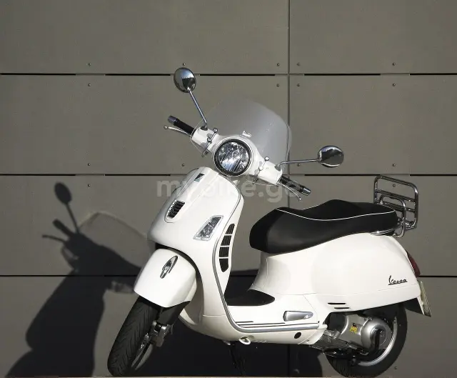 Vespa GTS 2022